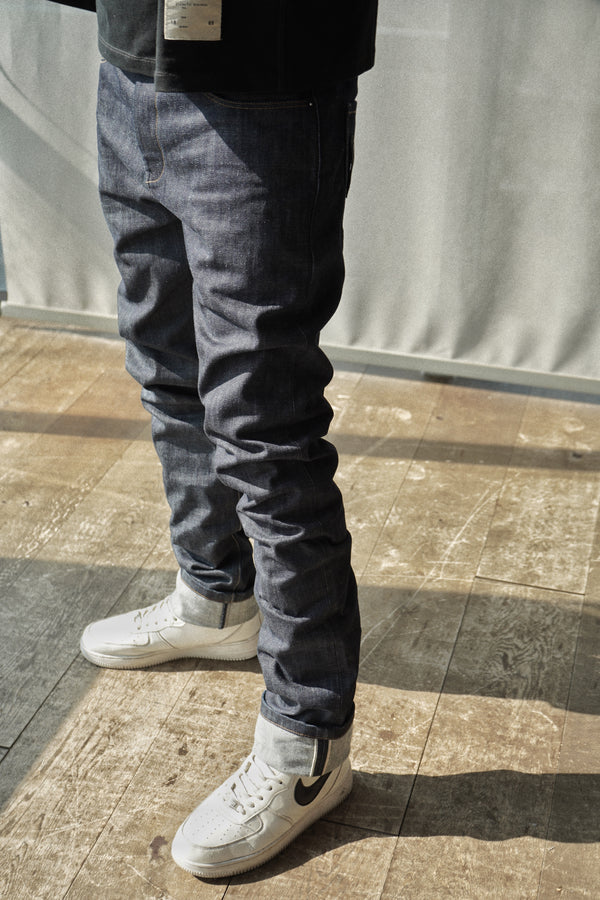 slim fit denim jeans with selvedge. raw unwashed
