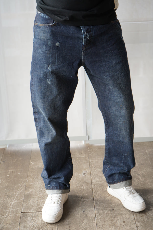 relaxed fit denim jeans with selvedge. dark indigo wash