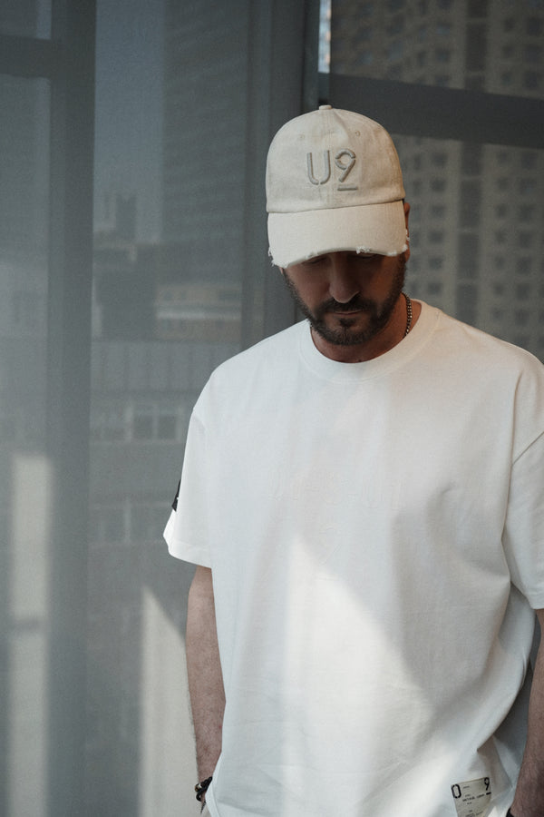 short sleeve loose fit tee shirt. white
