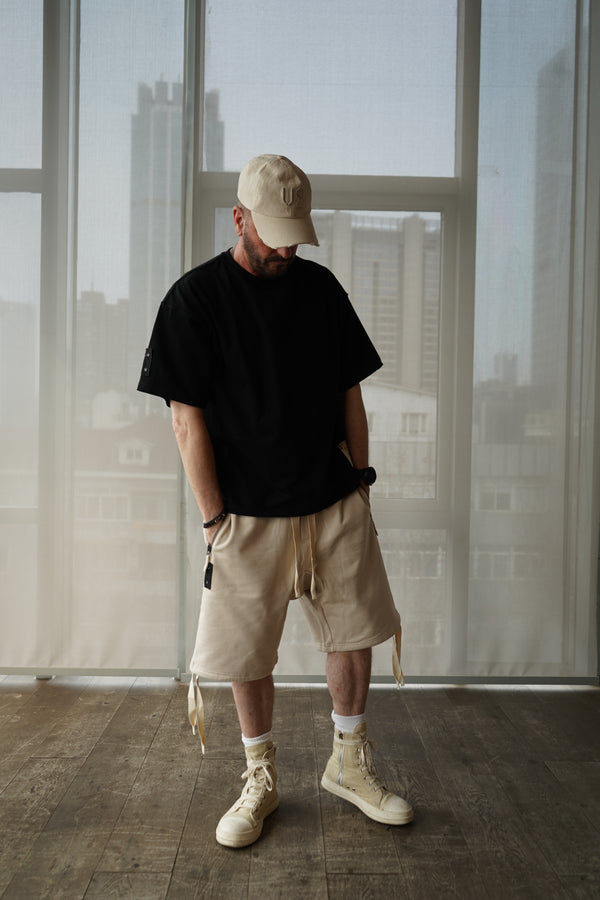 short sleeve oversize tee shirt. black